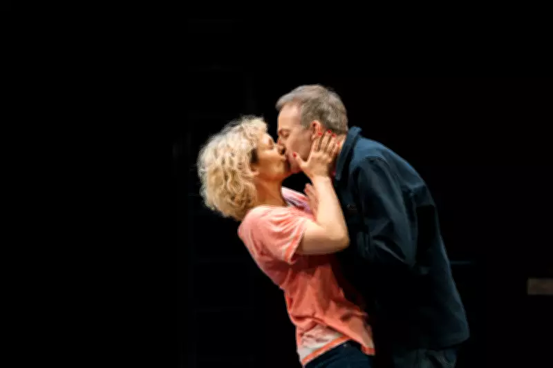 Stage Kiss Review: A Deliciously Meta Comedy Triumphs at Hampstead Theatre