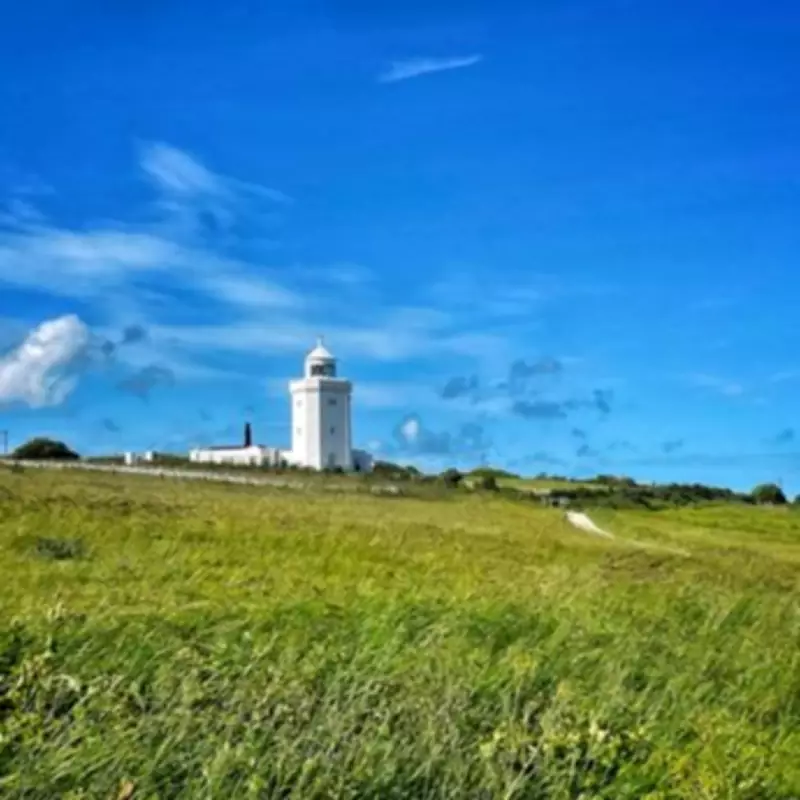 Stunning 2-Hour Walk from London Offers Epic Views and Best Photo Spots in UK