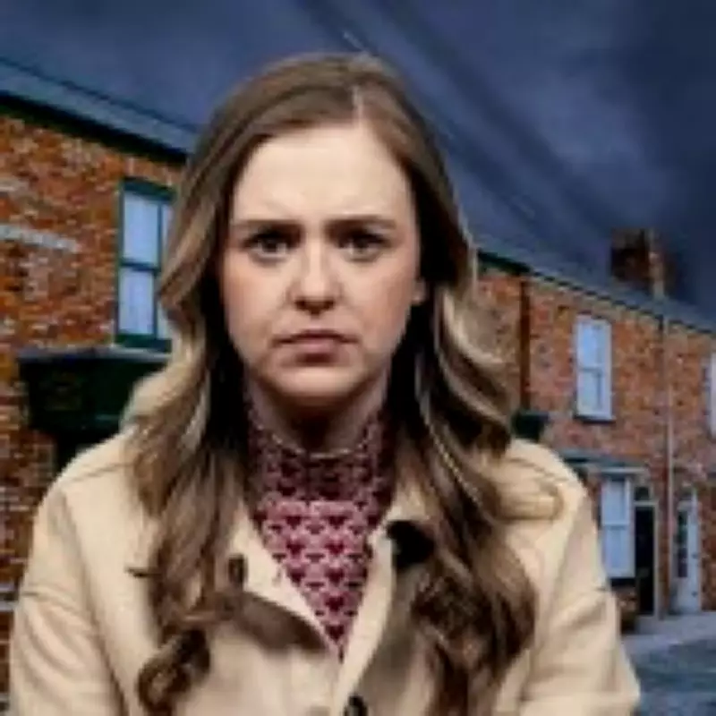 Summer's Life on the Line in Coronation Street as Insulin Pump Switch Leads to Hospital