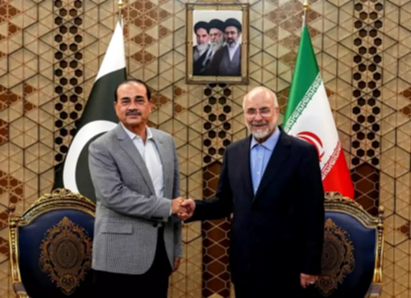 Trump Hopes for Iran Deal as Pakistan Mediates, Gunman Dies Near White House