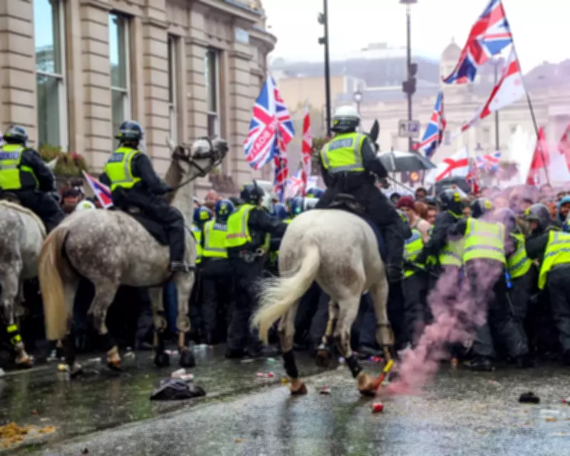 UK Blocks 11 Far-Right Activists Before Tommy Robinson Rally