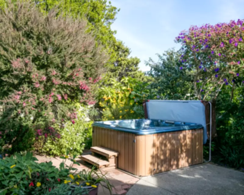 UK Heatwave Drives Up Prices for Hot Tubs and Air Conditioners