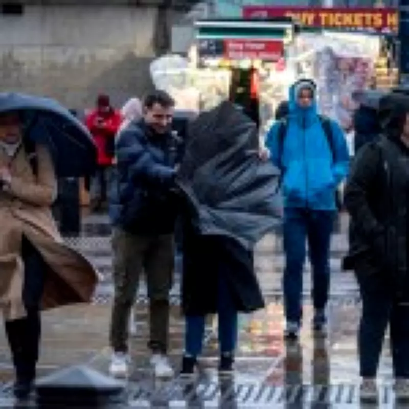 UK Weather: Thunderstorms Before Bank Holiday Heatwave Hits 26C