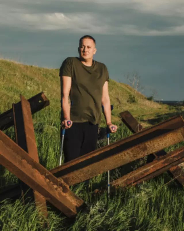 Ukrainian Soldier Survives Two Weeks as Russian Captive, Escapes with Captor