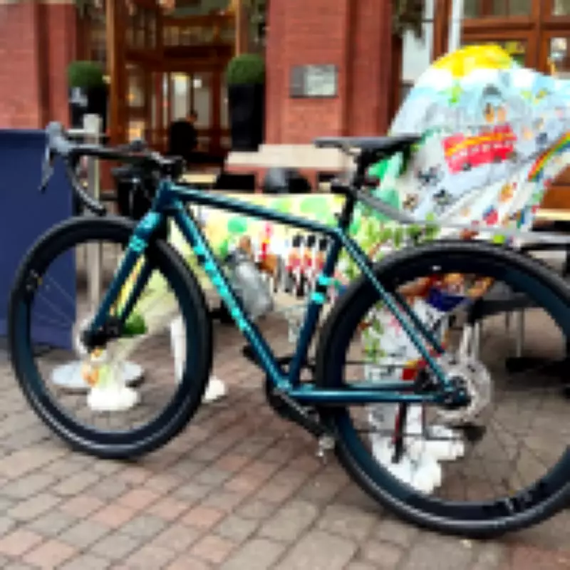 Windsor Cafe's Lycra Discount Sparks Cyclist Boom and Local Tension