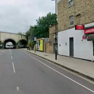 Man Hospitalised After Stabbing in Islington; Air Ambulance at Scene