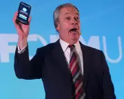 AI Platforms Favor Nigel Farage Over Starmer in UK Politics Queries