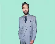Alex Hassell: Wasp in Ear, Brando Love, and Contentment with Sex, Money, Fame
