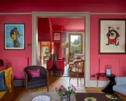 Art Collector's Vibrant London Home: A Symphony of Color and Life