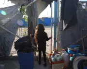 Australian Women and Children from IS-Linked Families Return from Syria