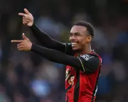Bournemouth Targets Eli Junior Kroupi and Rayan Alex Scott in Transfer Window