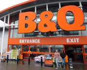 B&Q Owner Kingfisher Blames Wet Easter for Sales Dip, Predicts Heatwave Boost