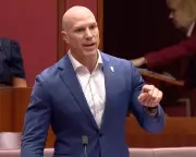 David Pocock Says BHP ‘Laughing’ at Climate Policy Over Diesel Tax Break