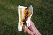 Did New Zealand Invent the Sausage Sizzle? A Culinary Clash with Australia