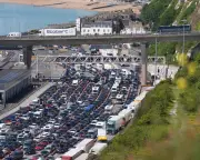 EU Border Checks Suspended at Dover Amid Holiday Travel Delays in Heat