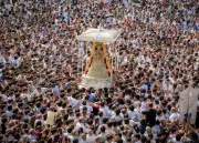 Global Photos: Processions, Heatwave, and Cultural Traditions