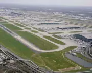 Heathrow May Be Forced to Let Other Firms Build Third Runway to Cut Costs