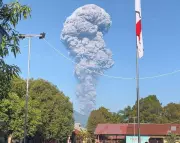 Indonesian Rescuers Recover Body After Mount Dukono Eruption, Search for Missing Singaporeans Continues