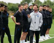 Joseph Fiennes as Gareth Southgate in Dear England TV Adaptation