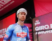 Kaden Groves Forced to Quit Giro d'Italia After Crash Injuries