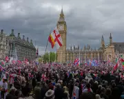 London Protests: Pro-Palestine and Far-Right Rallies Clash