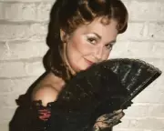 Opera Singer Who Hid Deafness for 30 Years Hails Life-Changing Surgery