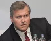 Ousted BP Chair Albert Manifold Disputes Misconduct Claims