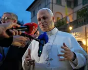 Pope Leo Denies Backing Nukes After Trump Accusation