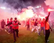 Prague Derby Abandoned After Slavia Fans Storm Pitch, Face Heavy Sanctions
