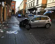 Seven Injured After Car Hits Pedestrians in Northern Italy
