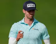 Smalley Leads US PGA Championship After Thrilling Third Round