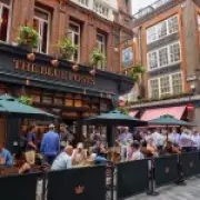 Snaking in Pubs: The Queue Trend That's Driving Brits Mad