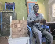 Somalia's Worthless Shillings: Poor Suffer as Banknotes Rejected