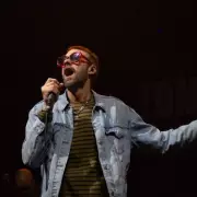 South London Pub Proceeds with Tom Meighan Gig Despite Domestic Abuse Backlash