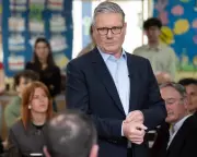 Starmer Under Pressure to Set Departure Timeline After Labour Election Rout