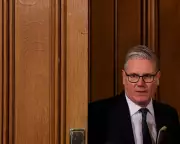 Starmer Vows to Stay as PM Amid Leadership Crisis, Resignations Mount