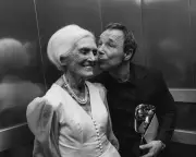 Stephen Graham Kisses Mary Berry at TV Baftas 2026: Backstage Photos