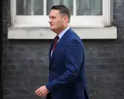 Streeting Claims Enough Support for Labour Leadership Challenge