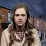 Summer's Life on the Line in Coronation Street as Insulin Pump Switch Leads to Hospital