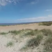 Two Teenage Girls Raped on Great Yarmouth Beach, Police Hunt Second Suspect