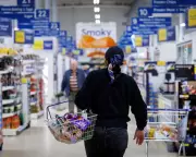 UK Households Face Rising Prices as Top Financial Concern, Survey Shows