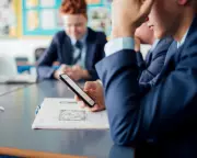 UK Weighs Social Media Limits for Under-16s: Ban, Curfews, and More