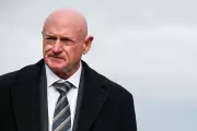 US Appeals Court Skeptical of Pentagon Bid to Punish Senator Mark Kelly