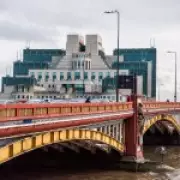 Vauxhall Bridge Gets 18-Tonne Weight Limit After Deterioration Found