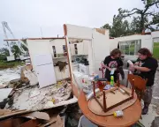 Weather Tracker: Tornadoes and Giant Hail Devastate Central US
