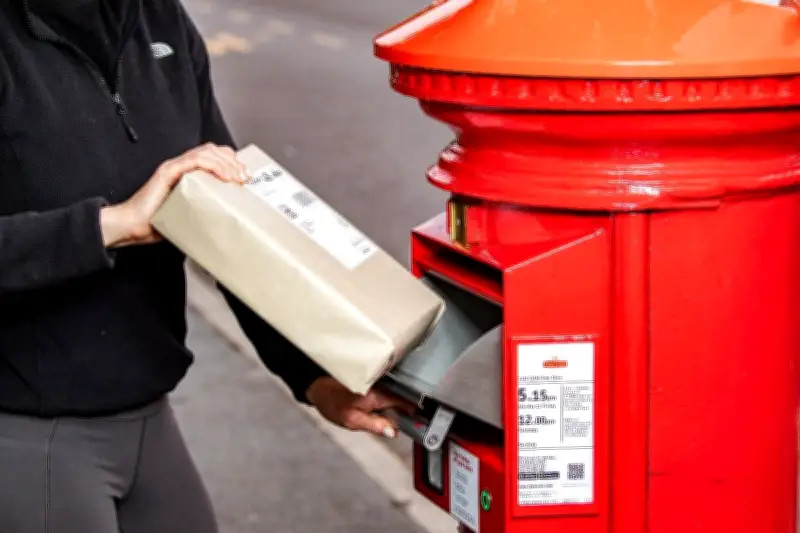 Compare Parcel Postage and Courier Delivery Services in London