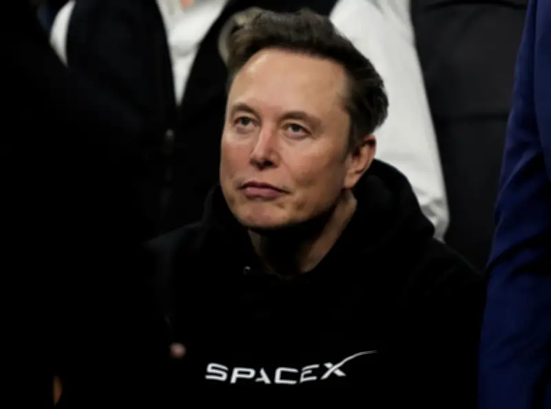 Does Musk's trillionaire status reflect US shift into oligarchy and inequality?