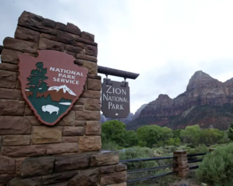 Former youth pastor dies after arrest for wife's 2006 Zion park fall