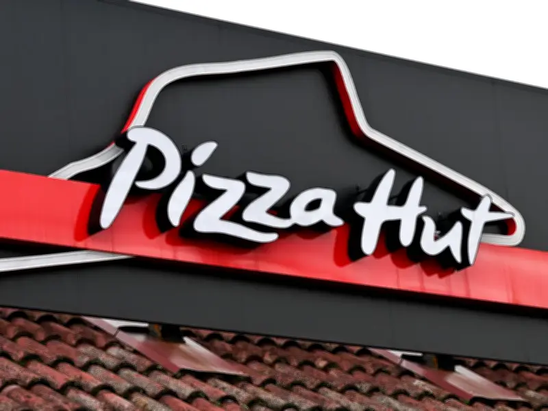 Hammersmith Pizza Hut gets late-night delivery licence until 2am