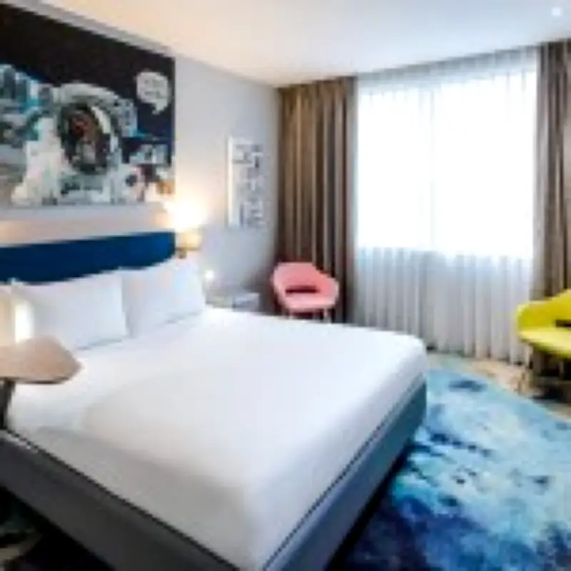 Ibis Styles Heathrow: £59 hotel review vs Uber for early flights